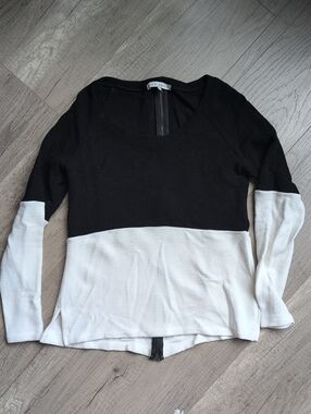 Red Haute Black and White Colorblock Ribbed Long Sleeve Top